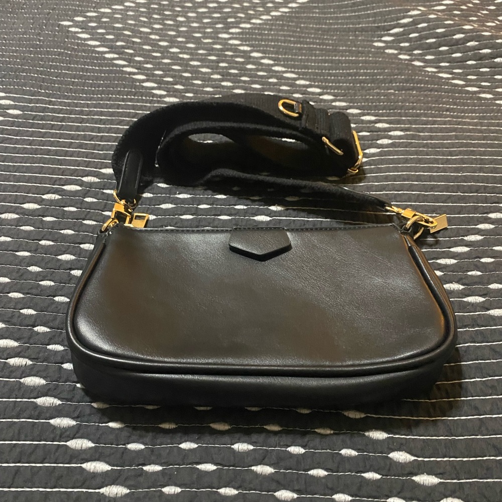 Ant Expedition Black Crossbody